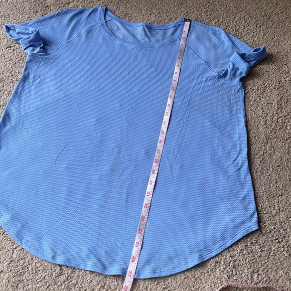 Lululemon Open Up Tie Back Tee Black/Hydrangea Blue - Picture 9 of 10
